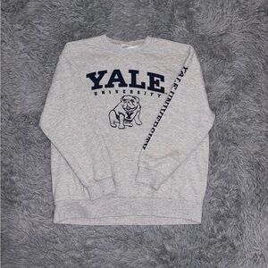 Yale University Men’s Collegiate Gray/Navy Bulldog Logo Cotton Sweater Size XL